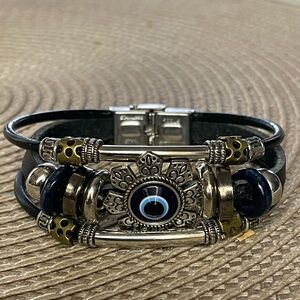 Women Aye Black Brazalet for good luck and Protection